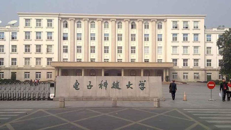 连接器选型：材质与尺寸如何匹配应用场景**