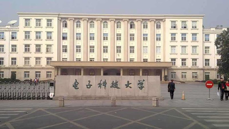 kV线路保护装置：揭秘其关键参数与选型要点**